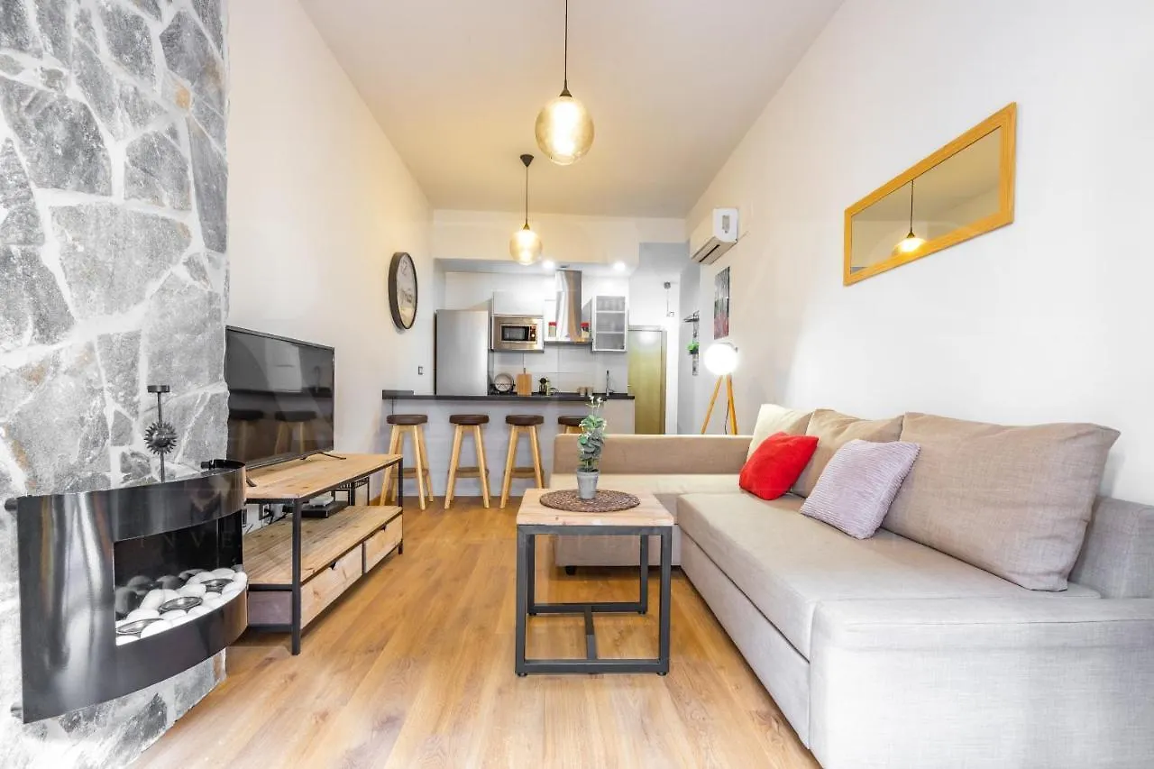Cozy Flat With Common Pool & Parking - Center By Rems contacts